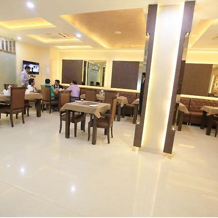 Neo Classic Hotel Chandīgarh Exterior foto