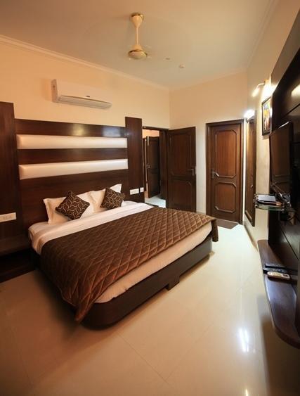 Neo Classic Hotel Chandīgarh Exterior foto