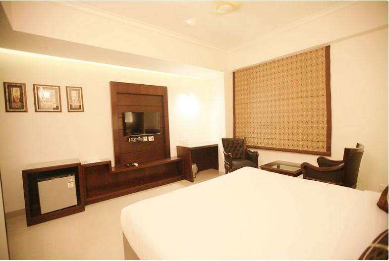 Neo Classic Hotel Chandīgarh Exterior foto